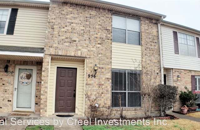 956 Sunmeadow Dr - 956 Glenmeadow Drive, Beaumont, TX 77706