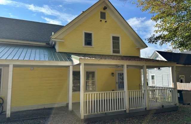 11 Russell Avenue photos photos