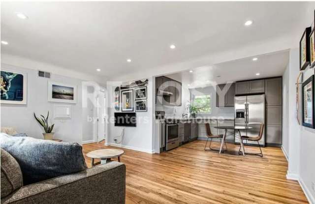 1535 Hudson Street photos photos