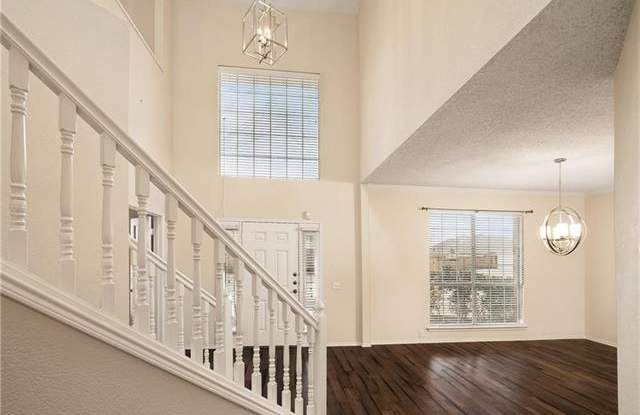 6702 Richmond Drive Gallery 2