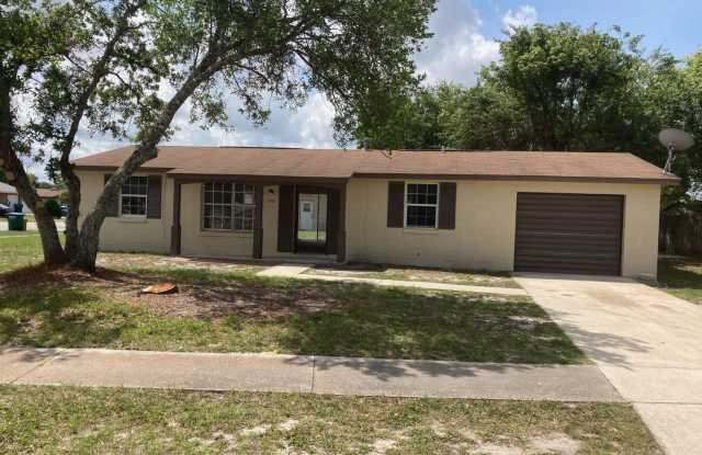 2 Bed 2 Bath Home | Corner Lot with Single Car Garage | Pet Friendly | Washer Dryer Hook Ups | Section 8 Welcome photos photos