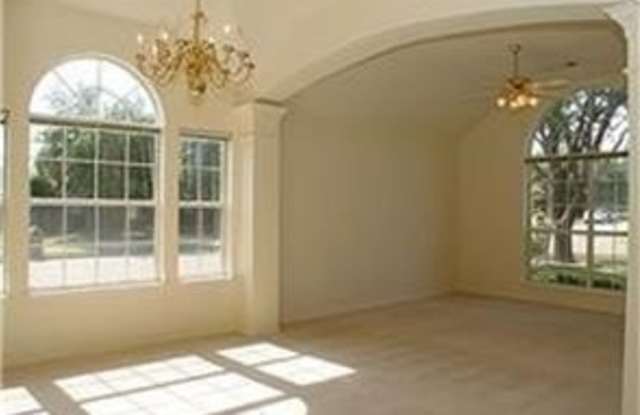 3132 Buena Vista Drive Gallery 3