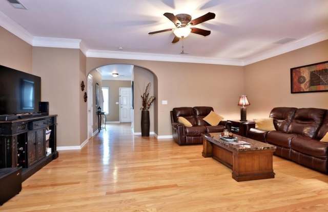 5678 Lawley Drive Gallery 4