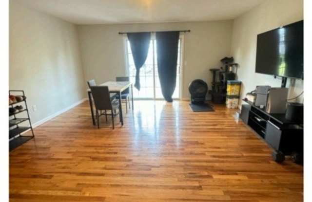 716 Myrtle St photos photos