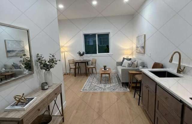 1815 G St Gallery 1