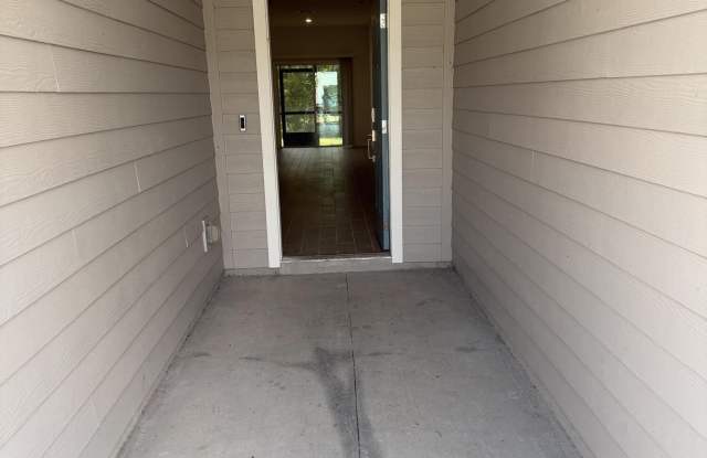 4366 LEEWARD BREEZE Loop Gallery 3
