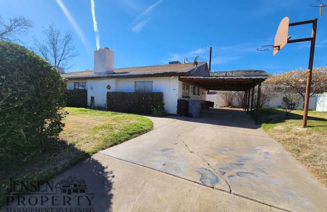 D2059 - 207 North 400 West, St. George, UT 84770