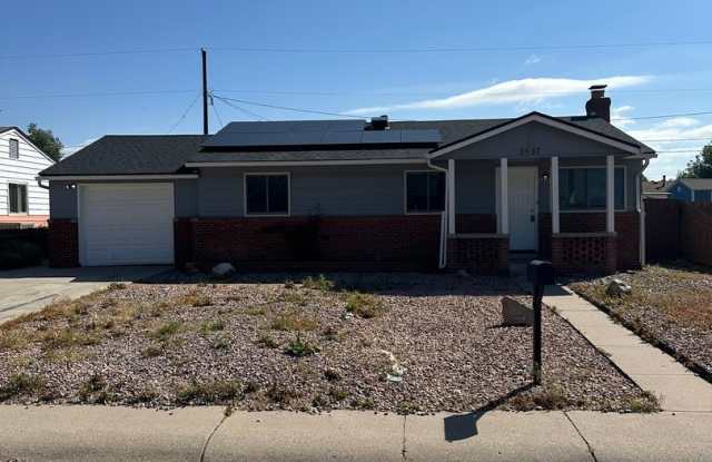 Beautiful 3 Bedroom Home for Rent on Chimayo photos photos