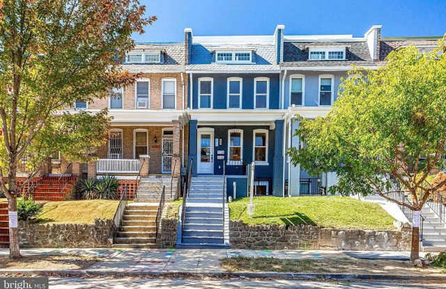 LUXURY 3 BED 3.5 BATH WITH PARKING & ROOF DECK photos photos LUXURY 3 BED 3.5 BATH WITH PARKING & ROOF DECK photos photos
