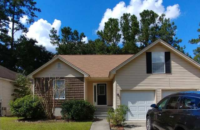 Available end of Julyl!! 4 Bedroom home in Georgetown with 2 car garage and private back deck! photos photos