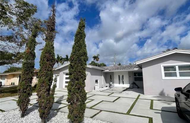 4801 W Park Rd photos photos