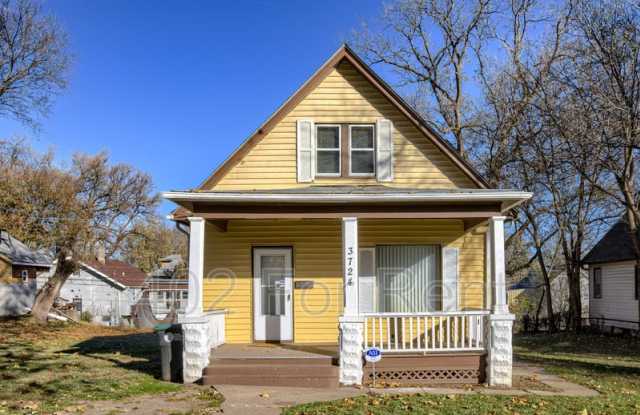 3724 Grand Avenue photos photos