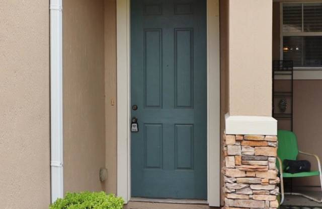2369 SUNSET BLUFF DR Gallery 3