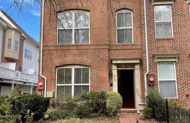 817 G ST SW - 817 G Street Southwest, Washington, DC 20024