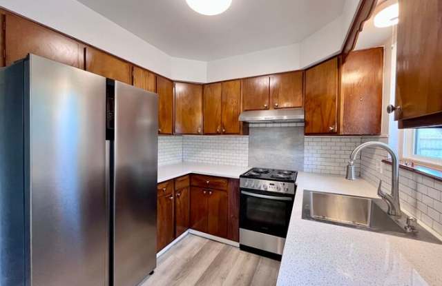 2428 Clearview Avenue photos photos