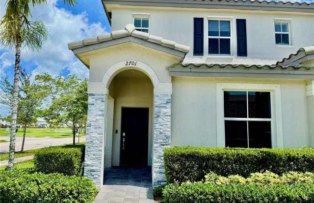 2701 SE 15th St photos photos