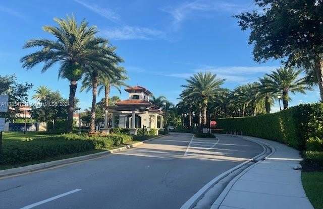 11610 SW 13th Court Gallery 3