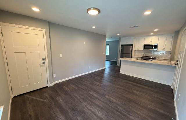 Charming 4/2.5 House in Armuchee- $1,995 photos photos