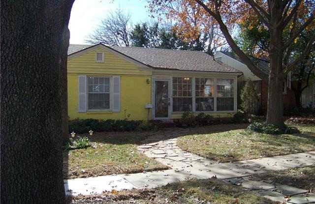 4301 Curzon Avenue Gallery 2