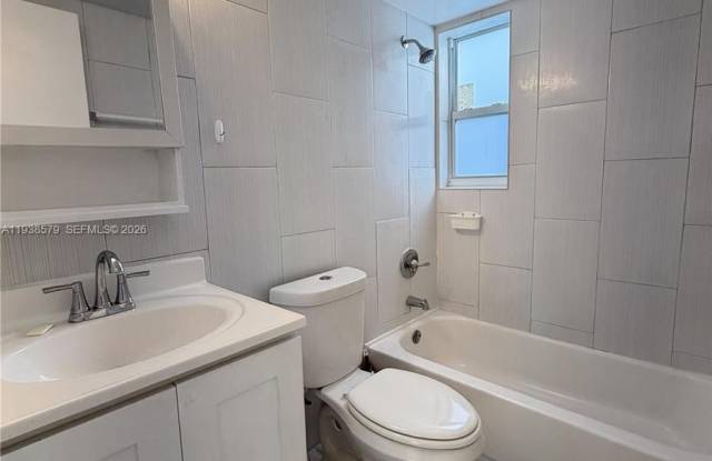 1860 SW 22nd St photos photos