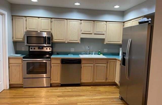 703 Lakeview Estates Gallery 2