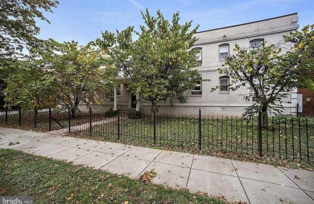 420 OKLAHOMA AVE NE #203 photos photos