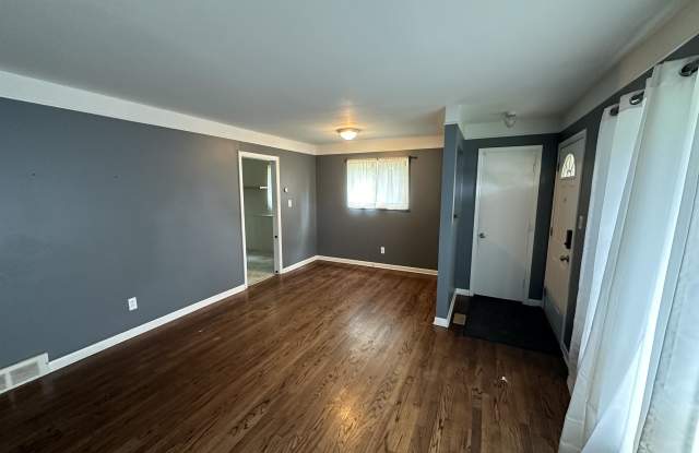 23581 Loomis Court Gallery 3