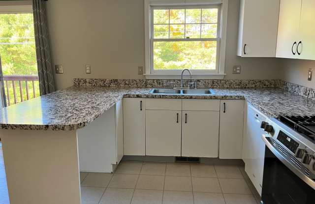 36 Lochmere Ln Gallery 4