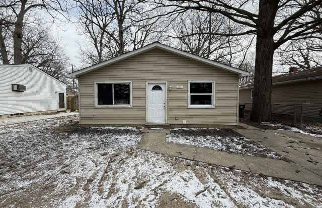 764 Parkwood Ave photos photos