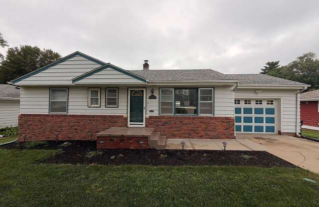3-Bedroom Home Bordering UNO Campus Gallery 1