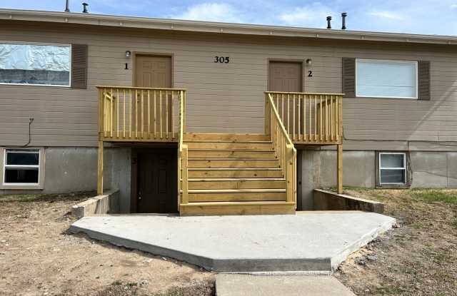 Freshly updated 1-bedroom, 1-bath apartment in Grandview Plaza! Gallery 1
