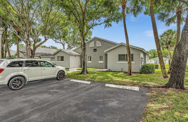 1020 Lake Victoria Drive Gallery 4