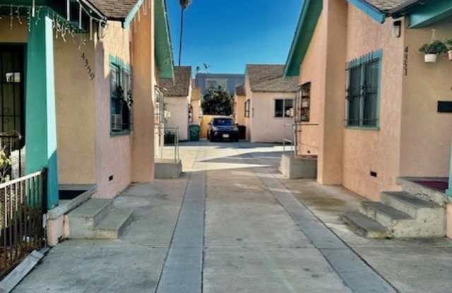 Beautiful Renovated 2bd House Gallery 2