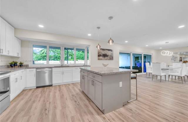 4901 W Park Rd photos photos