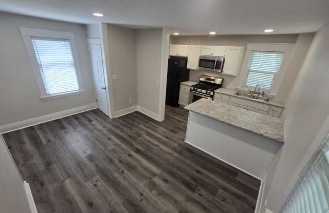 551 Crescent St Ne photos photos
