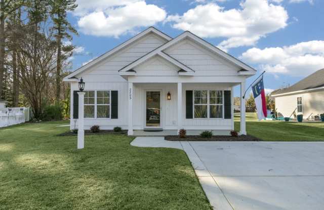 2705 Buckingham Road photos photos