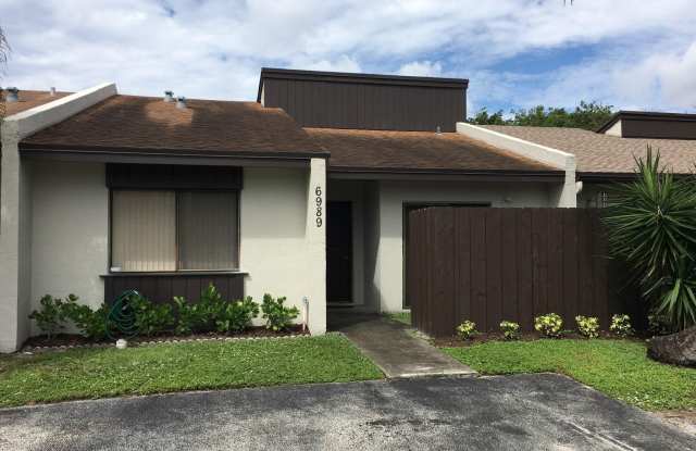 6989 NW 29th Lane photos photos