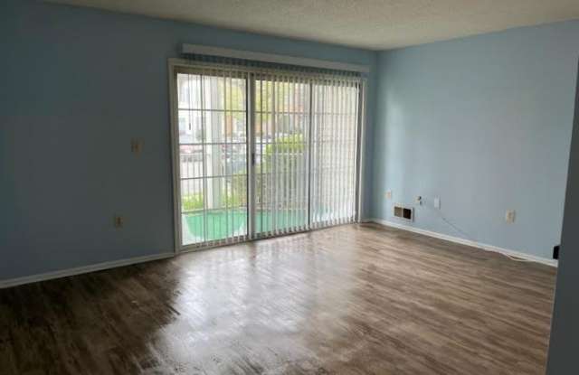81 Amberly Ct Gallery 2