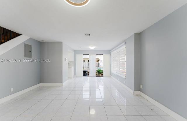 2570 Coral Springs Dr Gallery 1