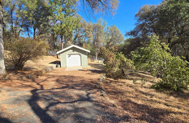 3-bedroom, 2-bath home in Grass Valley Gallery 3