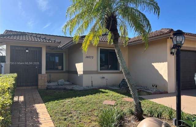 14670 SW 49th St photos photos