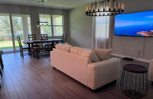 2071 NW GOLDEN OAK Trail Gallery 1