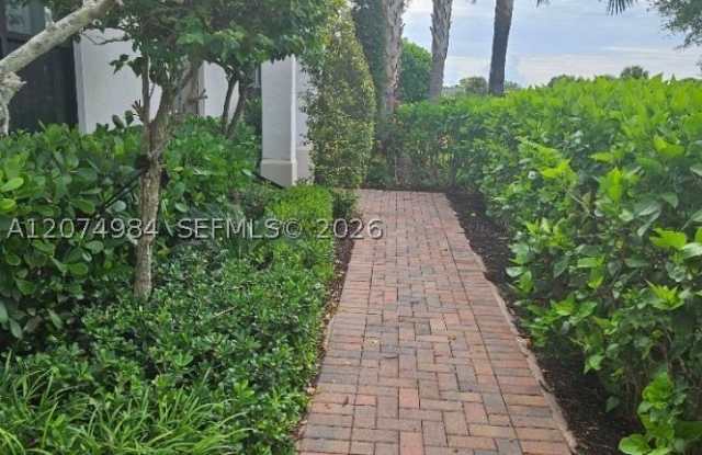 10226 Akenside Dr Gallery 3