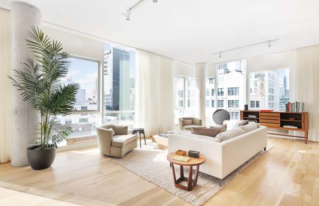 245 Tenth Avenue Gallery 4