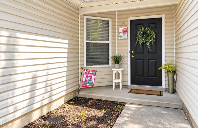 4 Bedroom / 2 Bathroom Home with Attached Garage Gallery 4