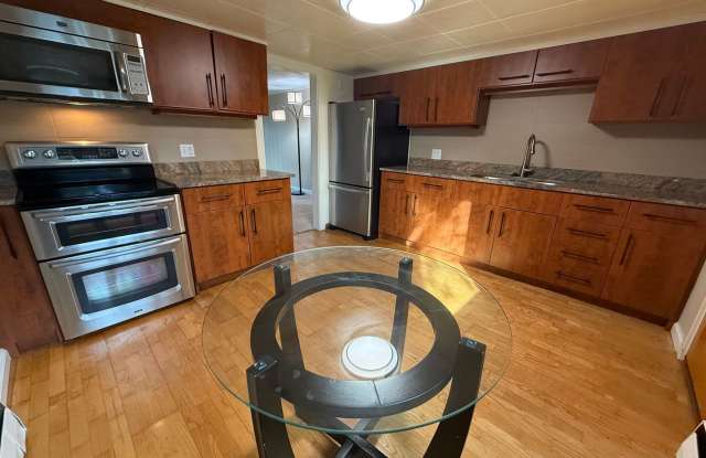Charming Downtown Anchorage 2-Bedroom Home photos photos
