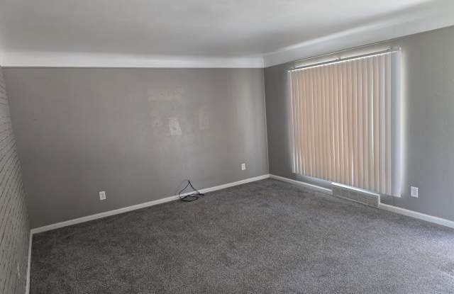21094 Reimanville Avenue Gallery 2