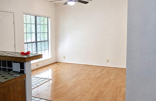 303 West 35th #204 Gallery 3