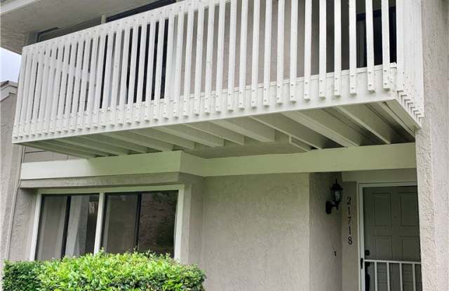 21718 Lake Vista Drive Gallery 2
