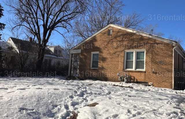 $675 - 2 bed 1 bath - Duplex photos photos